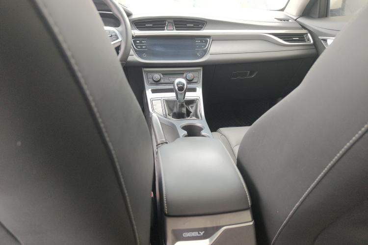Used Geely Auto Emgrand 2019 Leading Edition 1.5L Manual Upgraded Connectivity Model China VI Standard Interior 5