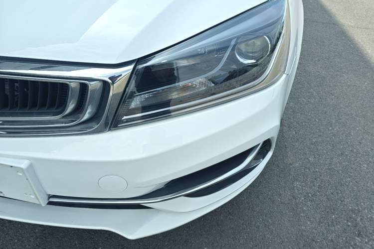 Used Geely Auto Emgrand 2019 Leading Edition 1.5L Manual Luxury Model China VI Standard Left Front Headlight