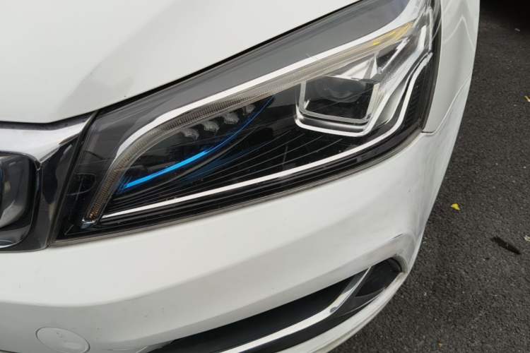 Used Geely Auto Emgrand 2019 Leading Edition 1.5L Manual Upgraded Connectivity Model China VI Standard Left Front Headlight