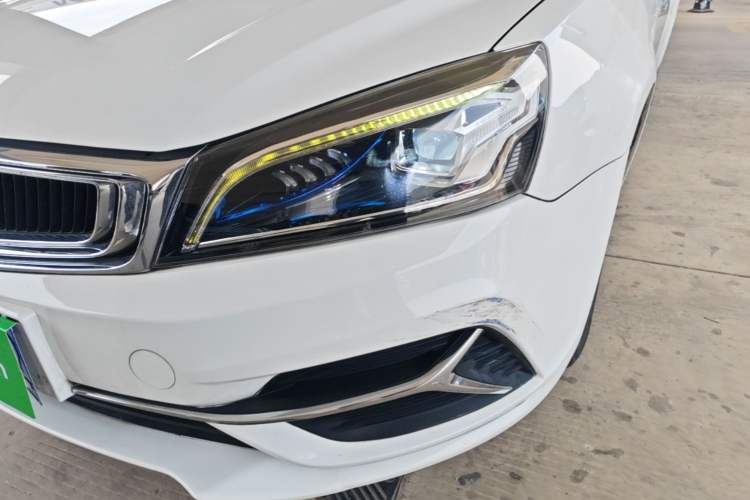Used Geely Auto Emgrand 2019 Leading Edition 1.5L CVT Upward-Connected Model China VI Standard Left Front Headlight