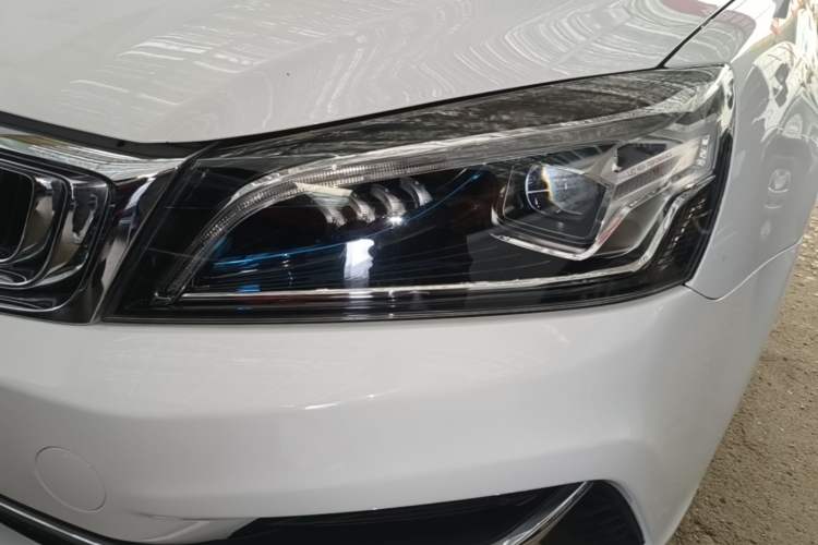 Used Geely Auto Emgrand 2019 Leading Edition 1.5L CVT Upward Asian Games Edition China VI Left Front Headlight