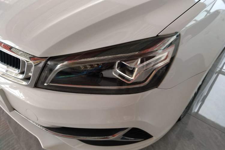 Used Geely Auto Emgrand 2019 Leading Edition 1.5L CVT Upward Asian Games Edition China VI Left Front Headlight