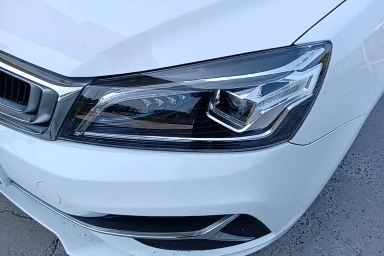 Used Geely Auto Emgrand 2019 Leading Edition 1.5L CVT Upward-Connected Model China VI Standard Left Front Headlight