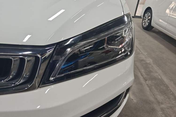 Used Geely Auto Emgrand 2019 Leading Edition 1.5L CVT Upward Asian Games Edition China VI Left Front Headlight
