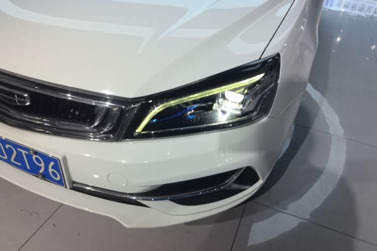 Used Geely Auto Emgrand 2019 Leading Edition 1.5L CVT Upward-Connected Model China VI Standard Left Front Headlight