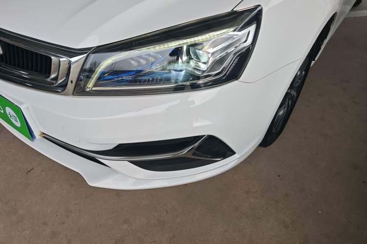 Used Geely Auto Emgrand 2019 Leading Edition 1.5L Manual Upgraded Connectivity Model China VI Standard Left Front Headlight