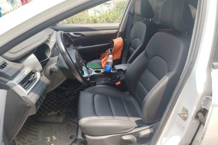Used Geely Auto Emgrand 2019 Leading Edition 1.5L Manual Luxury Model China VI Standard Left Front Seat