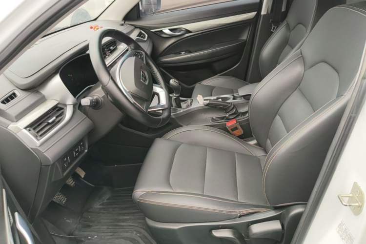 Used Geely Auto Emgrand 2019 Leading Edition 1.5L Manual Upgraded Connectivity Model China VI Standard Left Front Seat