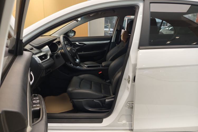 Used Geely Auto Emgrand 2019 Leading Edition 1.5L CVT Luxury Model China VI Standard Left Front Seat