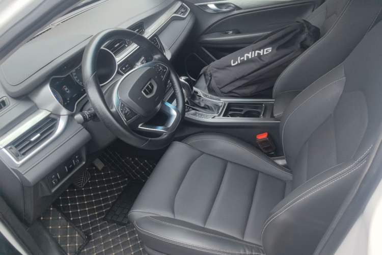 Used Geely Auto Emgrand 2019 Leading Edition 1.5L CVT Luxury Model China VI Standard Left Front Seat