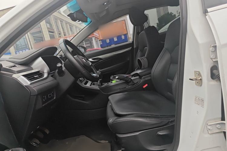 Used Geely Auto Emgrand 2019 Leading Edition 1.5L Manual Upgraded Connectivity Model China VI Standard Left Front Seat