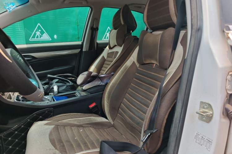 Used Geely Auto Emgrand 2019 Leading Edition 1.5L CVT Upward-Connected Model China VI Standard Left Front Seat