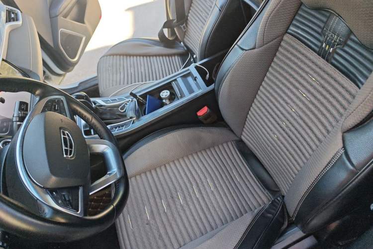 Used Geely Auto Emgrand 2019 Leading Edition 1.5L CVT Luxury Model China VI Standard Left Front Seat