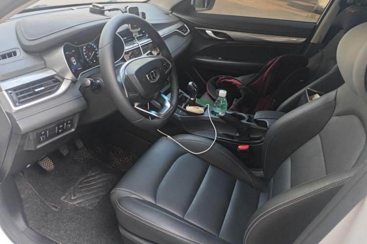 Used Geely Auto Emgrand 2019 Leading Edition 1.5L Manual Luxury Model China V Standard Left Front Seat