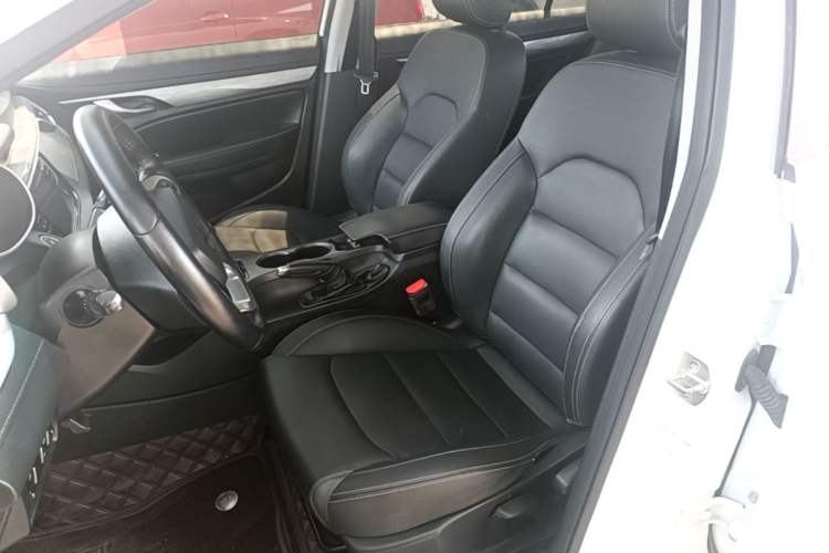 Used Geely Auto Emgrand 2019 Leading Edition 1.5L Manual Luxury Model China VI Standard Left Front Seat