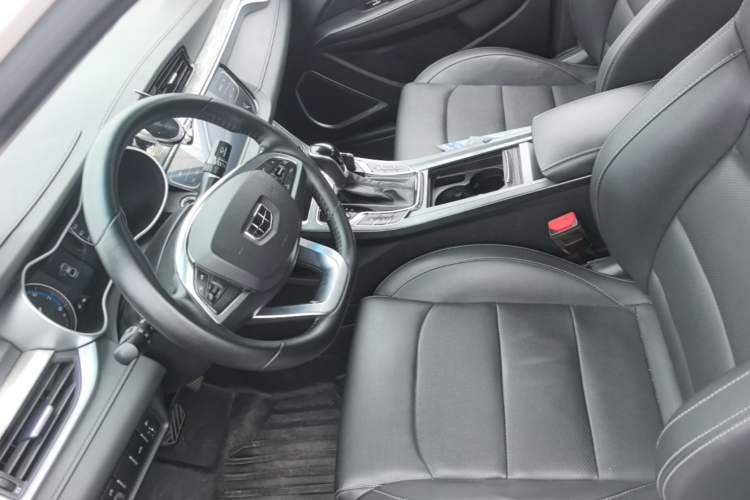 Used Geely Auto Emgrand 2019 Leading Edition 1.5L CVT Luxury Model China VI Standard Left Front Seat