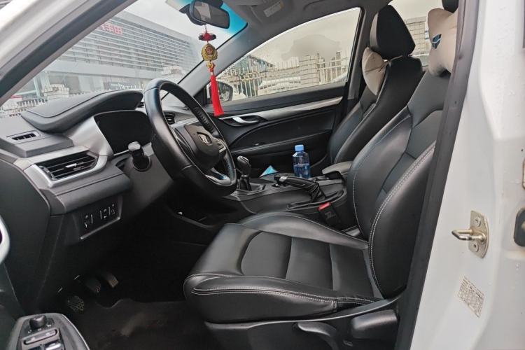 Used Geely Auto Emgrand 2019 Leading Edition 1.5L Manual Upgraded Connectivity Model China VI Standard Left Front Seat