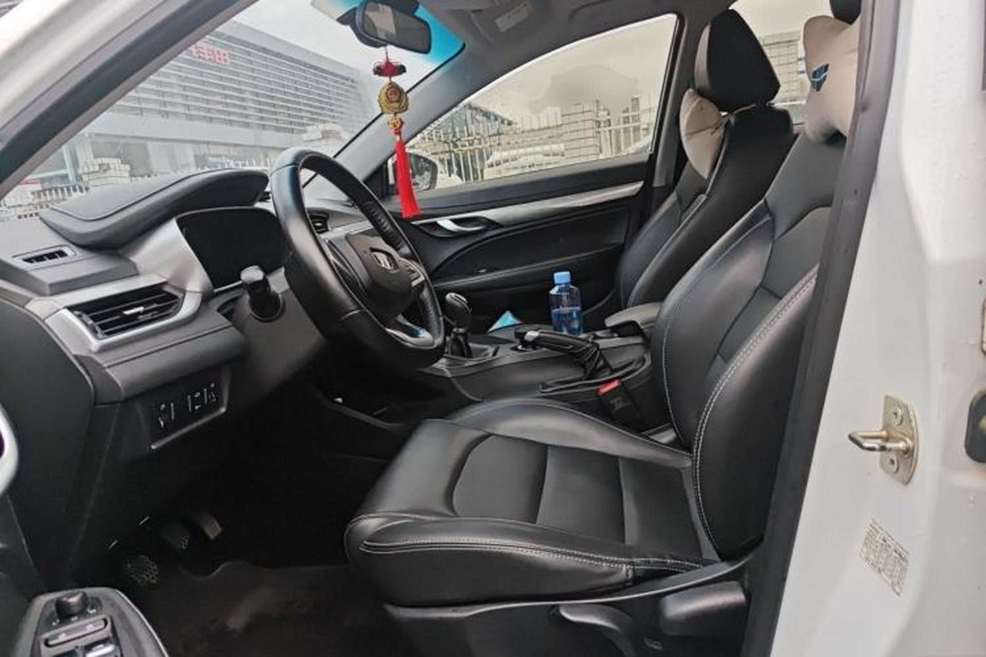 Used Geely Auto Emgrand 2019 Leading Edition 1.5L Manual Upgraded Connectivity Model China VI Standard Left Front Seat