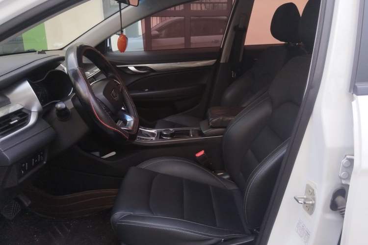 Used Geely Auto Emgrand 2019 Leading Edition 1.5L CVT Luxury Model China VI Standard Left Front Seat