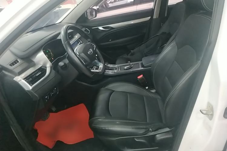 Used Geely Auto Emgrand 2019 Leading Edition 1.5L CVT Upward-Connected Model China VI Standard Left Front Seat