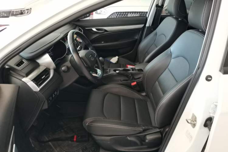 Used Geely Auto Emgrand 2019 Leading Edition 1.5L Manual Luxury Model China VI Standard Left Front Seat