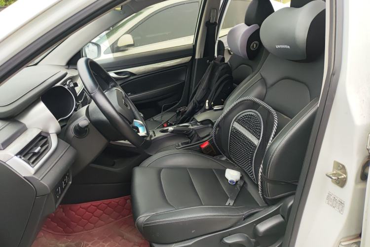 Used Geely Auto Emgrand 2019 Leading Edition 1.5L Manual Upgraded Connectivity Model China VI Standard Left Front Seat
