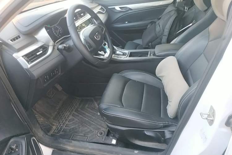 Used Geely Auto Emgrand 2019 Leading Edition 1.5L CVT Luxury Model China VI Standard Left Front Seat
