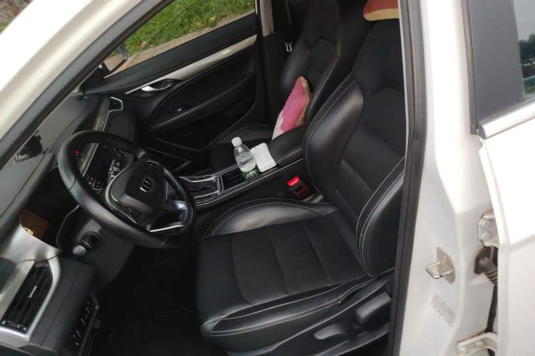 Used Geely Auto Emgrand 2019 Leading Edition 1.5L CVT Upward-Connected Model China VI Standard Left Front Seat