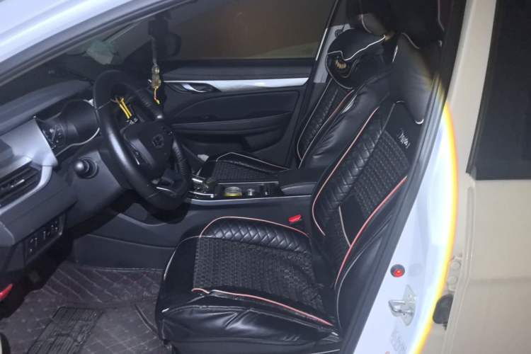 Used Geely Auto Emgrand 2019 Leading Edition 1.5L CVT Luxury Model China VI Standard Left Front Seat