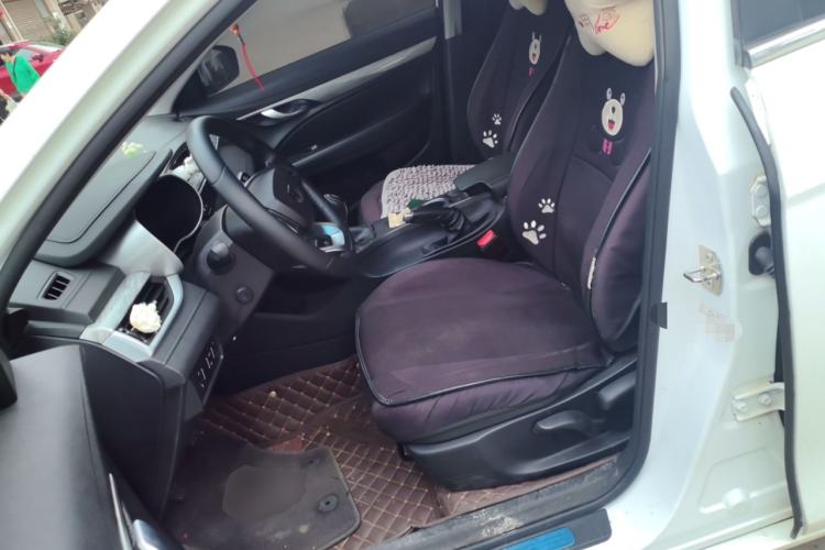 Used Geely Auto Emgrand 2019 Leading Edition 1.5L Manual Upgraded Connectivity Model China VI Standard Left Front Seat