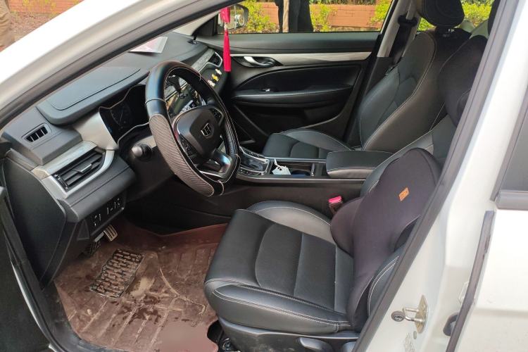 Used Geely Auto Emgrand 2019 Leading Edition 1.5L CVT Luxury Model China VI Standard Left Front Seat