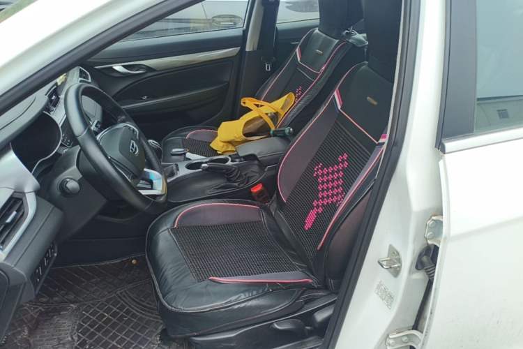 Used Geely Auto Emgrand 2019 Leading Edition 1.5L Manual Upward Asian Games Edition China VI Left Front Seat