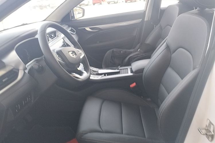 Used Geely Auto Emgrand 2019 Leading Edition 1.5L CVT Upward-Connected Model China VI Standard Left Front Seat