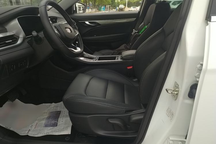 Used Geely Auto Emgrand 2019 Leading Edition 1.5L CVT Upward-Connected Model China VI Standard Left Front Seat