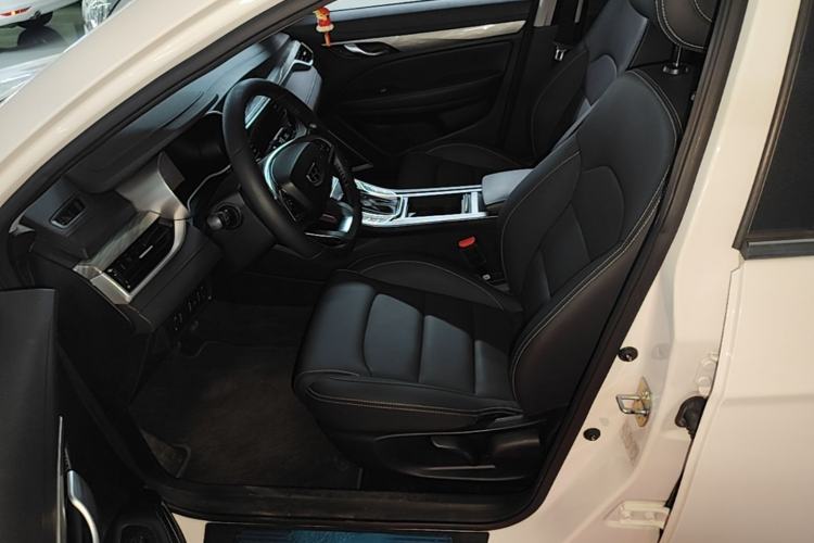 Used Geely Auto Emgrand 2019 Leading Edition 1.5L CVT Upward-Connected Model China VI Standard Left Front Seat