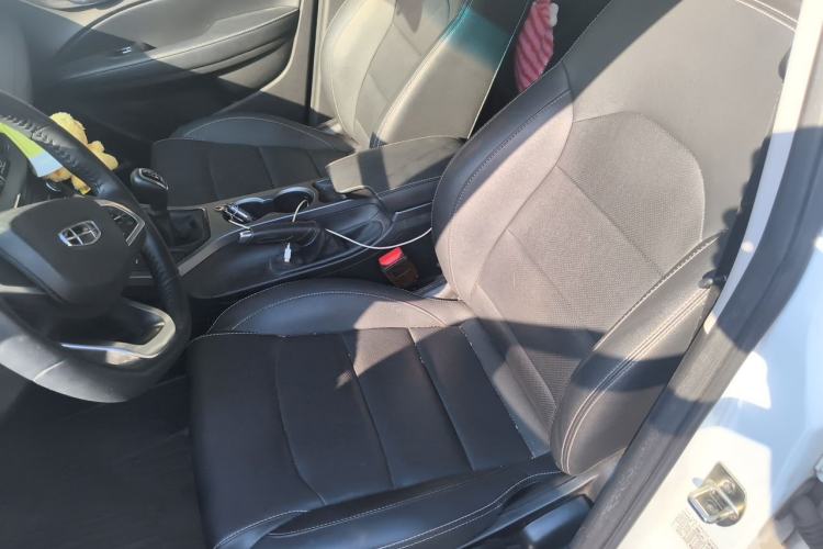 Used Geely Auto Emgrand 2019 Leading Edition 1.5L Manual Upgraded Connectivity Model China VI Standard Left Front Seat