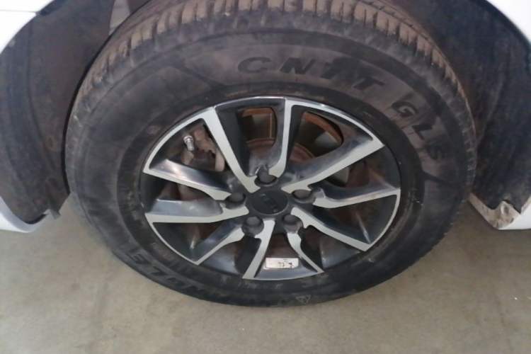 Used Geely Auto Emgrand 2019 Leading Edition 1.5L Manual Luxury Model China VI Standard Left Front Wheel Hub