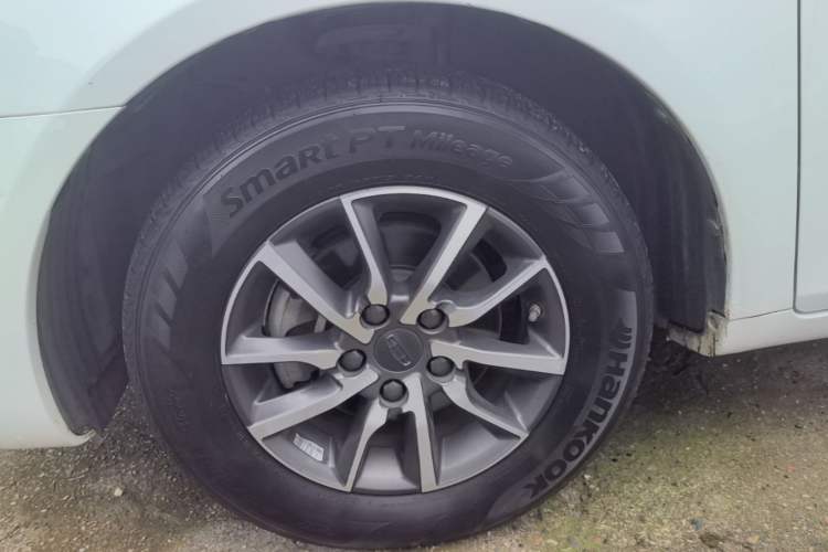 Used Geely Auto Emgrand 2019 Leading Edition 1.5L Manual Luxury Model China VI Standard Left Front Wheel Hub