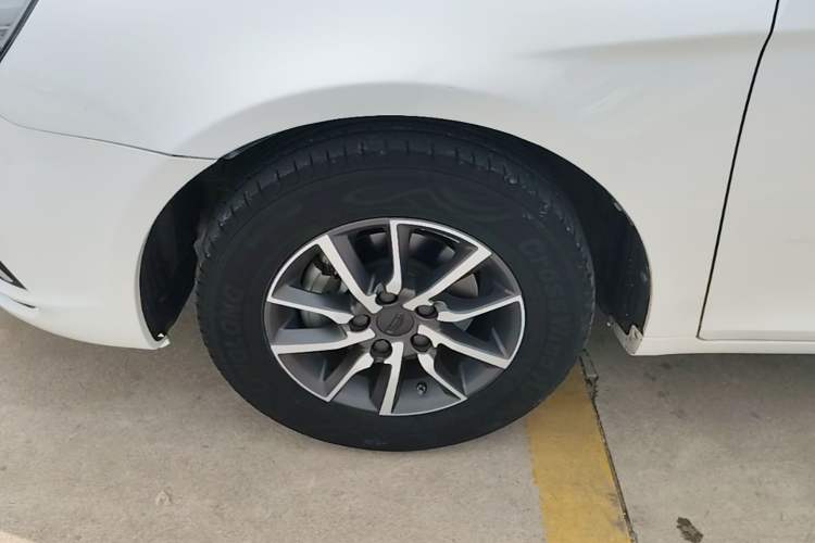 Used Geely Auto Emgrand 2019 Leading Edition 1.5L Manual Luxury Model China VI Standard Left Front Wheel Hub