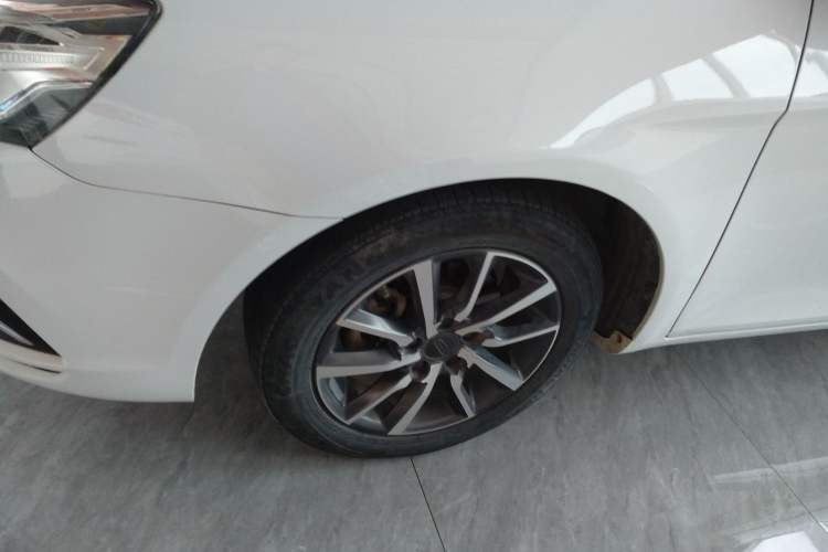Used Geely Auto Emgrand 2019 Leading Edition 1.5L CVT Upward Asian Games Edition China VI Left Front Wheel Hub