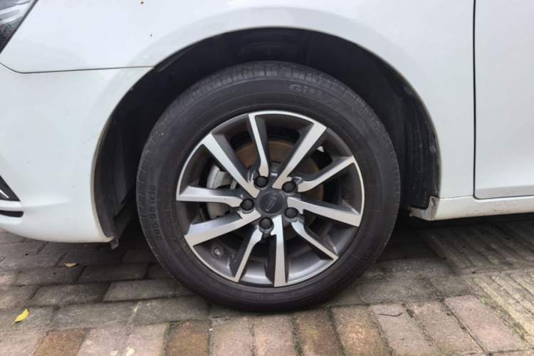 Used Geely Auto Emgrand 2019 Leading Edition 1.5L CVT Upward-Connected Model China VI Standard Left Front Wheel Hub