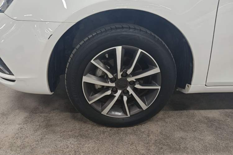 Used Geely Auto Emgrand 2019 Leading Edition 1.5L CVT Upward Asian Games Edition China VI Left Front Wheel Hub