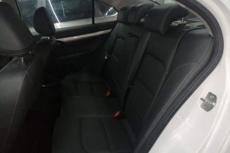 Used Geely Auto Emgrand 2019 Leading Edition 1.5L Manual Luxury Model China VI Standard Left Rear Seat