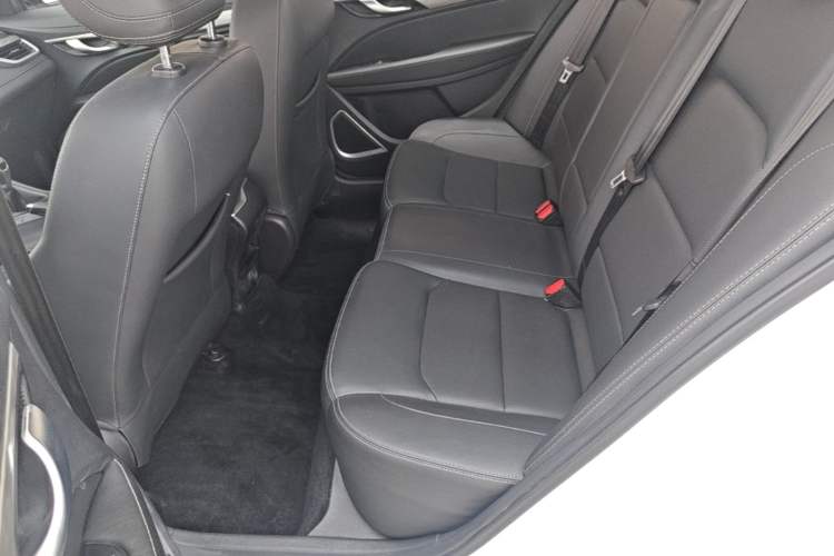 Used Geely Auto Emgrand 2019 Leading Edition 1.5L Manual Luxury Model China VI Standard Left Rear Seat