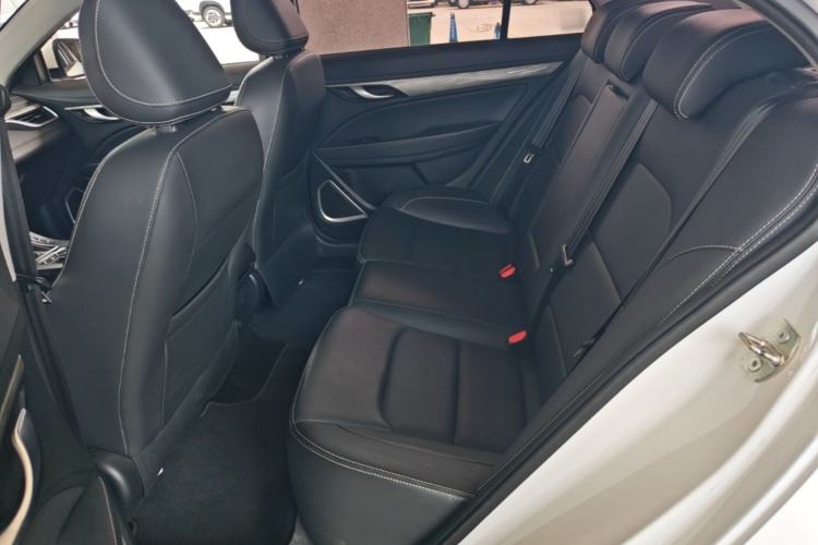 Used Geely Auto Emgrand 2019 Leading Edition 1.5L CVT Upward-Connected Model China VI Standard Left Rear Seat