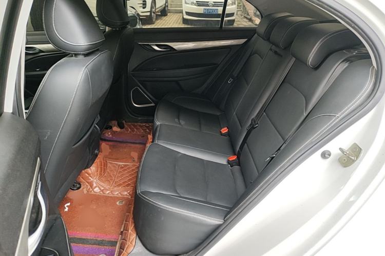 Used Geely Auto Emgrand 2019 Leading Edition 1.5L CVT Luxury Model China VI Standard Left Rear Seat