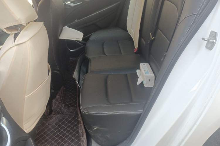 Used Geely Auto Emgrand 2019 Leading Edition 1.5L CVT Luxury Model China VI Standard Left Rear Seat