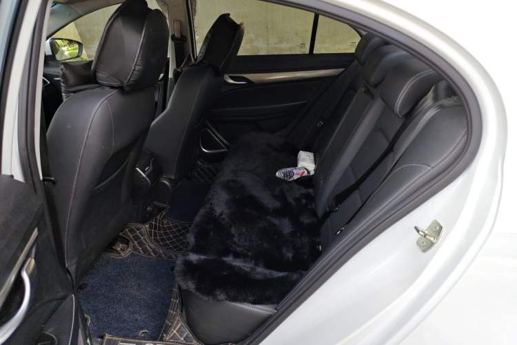 Used Geely Auto Emgrand 2019 Leading Edition 1.5L CVT Upward Asian Games Edition China VI Left Rear Seat