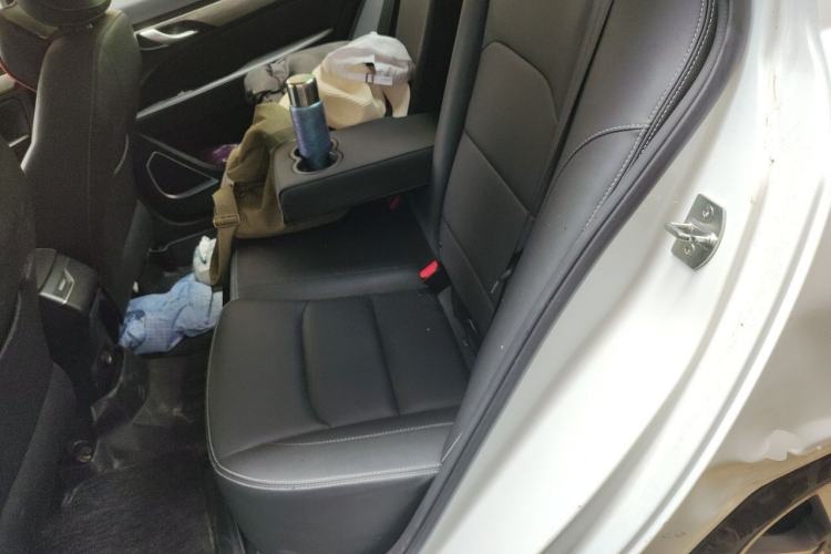 Used Geely Auto Emgrand 2019 Leading Edition 1.5L CVT Luxury Model China VI Standard Left Rear Seat