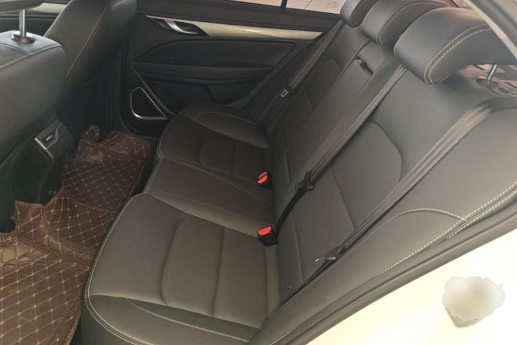 Used Geely Auto Emgrand 2019 Leading Edition 1.5L CVT Luxury Model China VI Standard Left Rear Seat